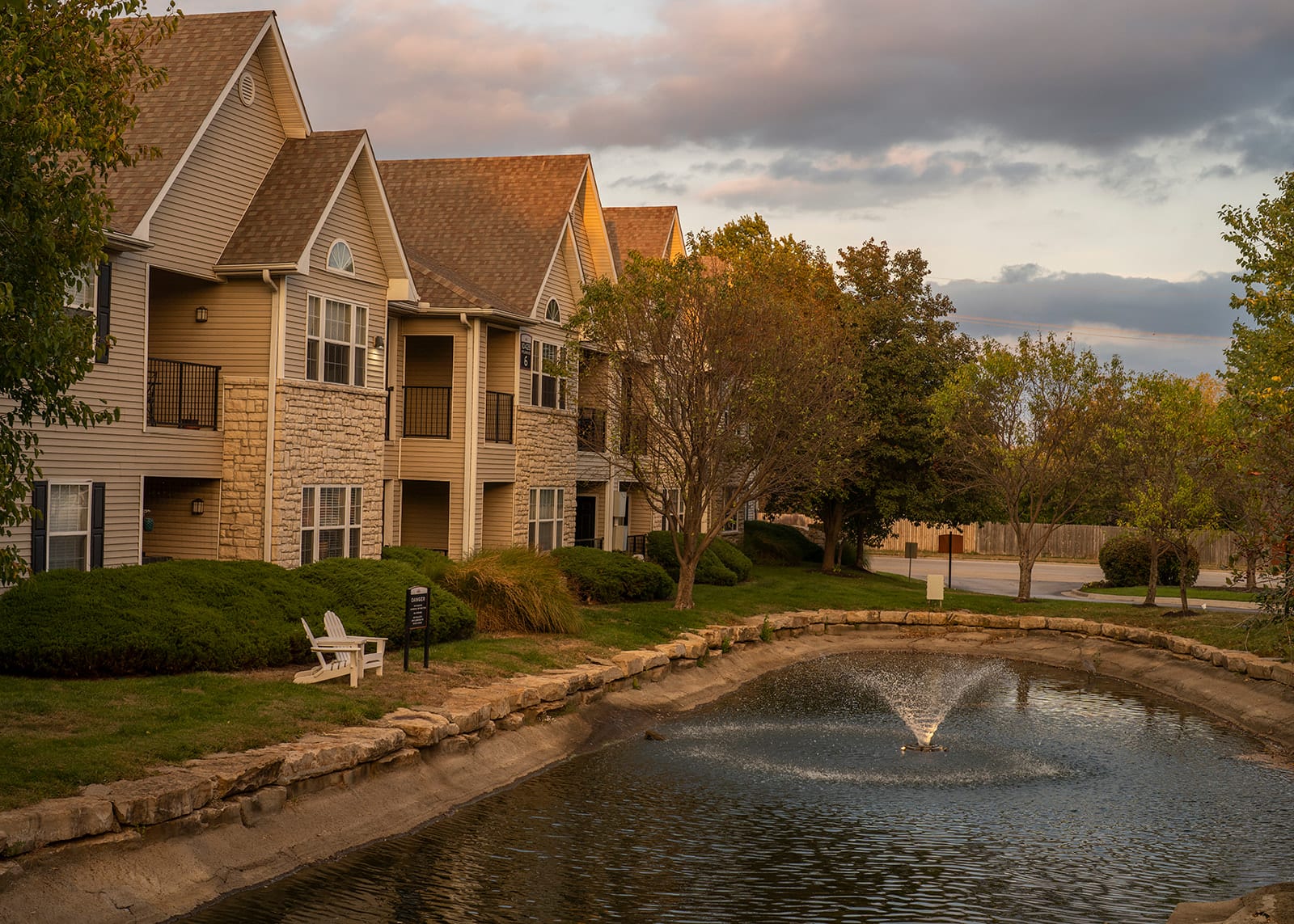 Pinnacle Pointe Apartments in Lenexa, KS